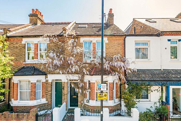 4 Bedroom Property For Sale In Eve Road, Old Isleworth, TW7