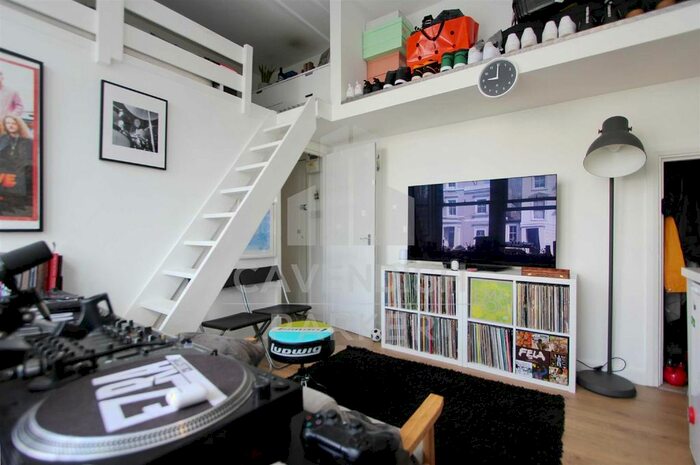 Studio To Rent In Camden Road, Camden, London, N7