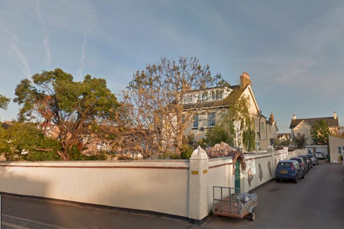 2 Bedroom Flat To Rent In Carlton Hill, Exmouth, Devon, EX8
