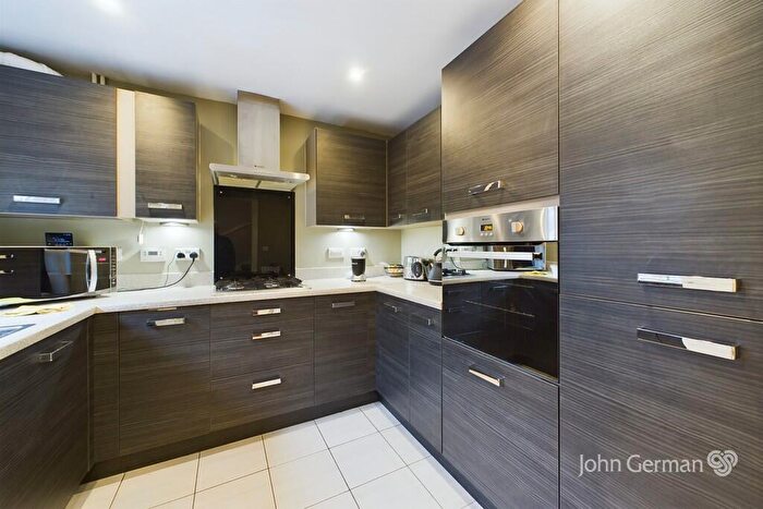 3 Bedroom End Of Terrace House For Sale In Pearl Brook Avenue, Stafford, ST16