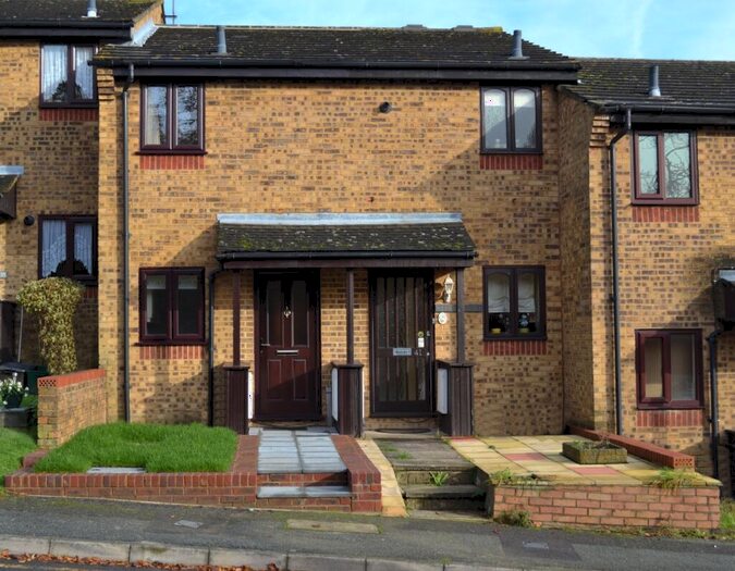 2 Bedroom Terraced House To Rent In York Rise Orpington, BR6