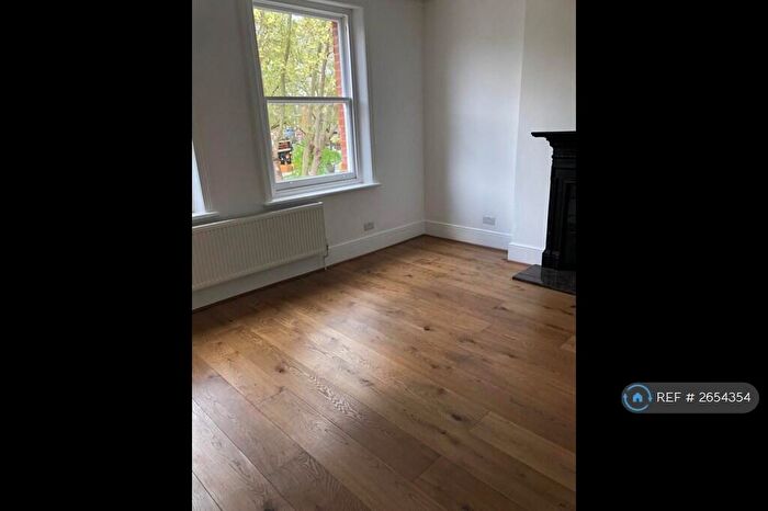 2 Bedroom Flat To Rent In West End Lane, London, NW6
