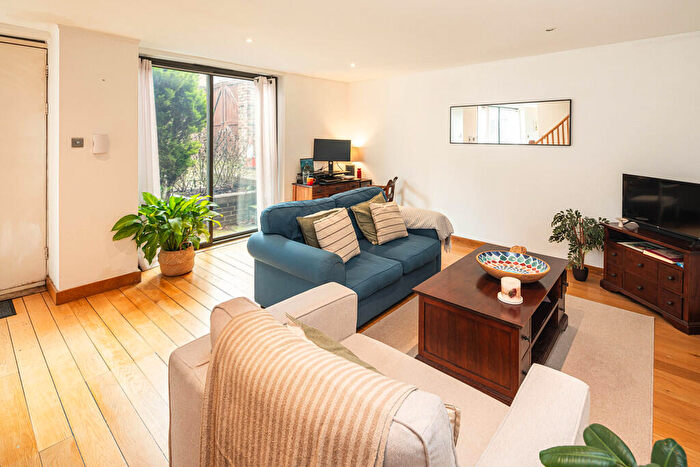 2 Bedroom Apartment To Rent In Stories Road, London, SE5