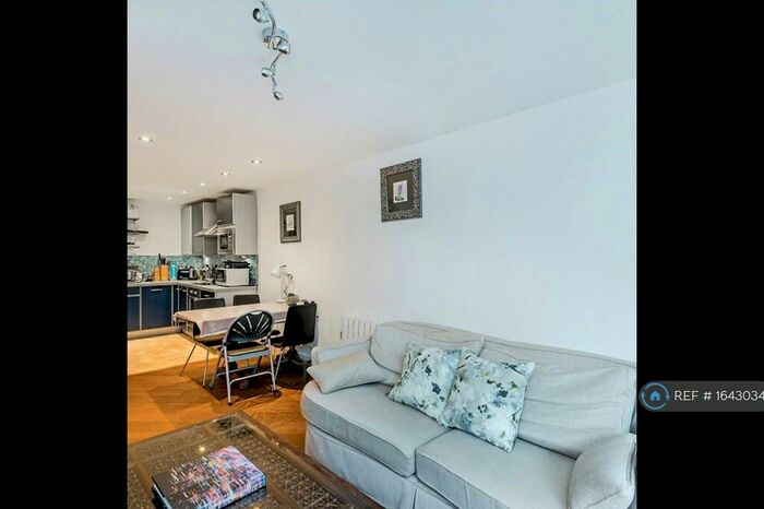 2 Bedroom Flat To Rent In Stanton House, London, SE16