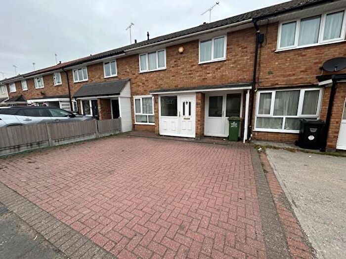 3 Bedroom House To Rent In Whitmore Way, Basildon, Essex, SS14