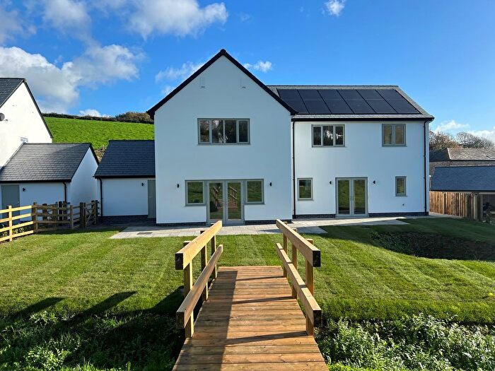 4 Bedroom Detached House For Sale In Wakeham Farm, South Milton, TQ7