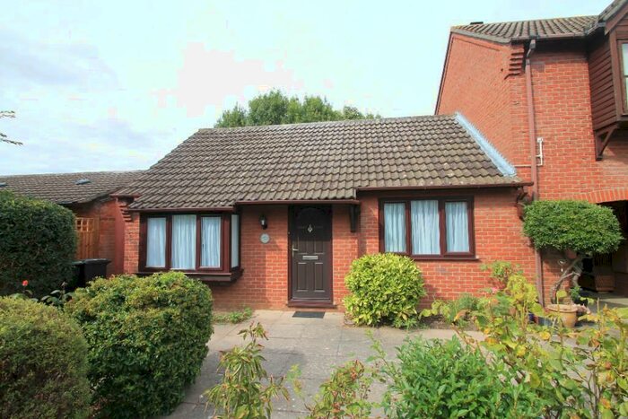 1 Bedroom Semi-Detached Bungalow To Rent In Glenrose Avenue, Bedford, Bedfordshire, MK44