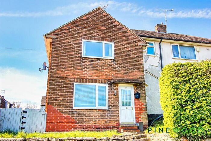 3 Bedroom Semi-Detached House To Rent In Houldsworth Drive, Chesterfield, Derbyshire, S41