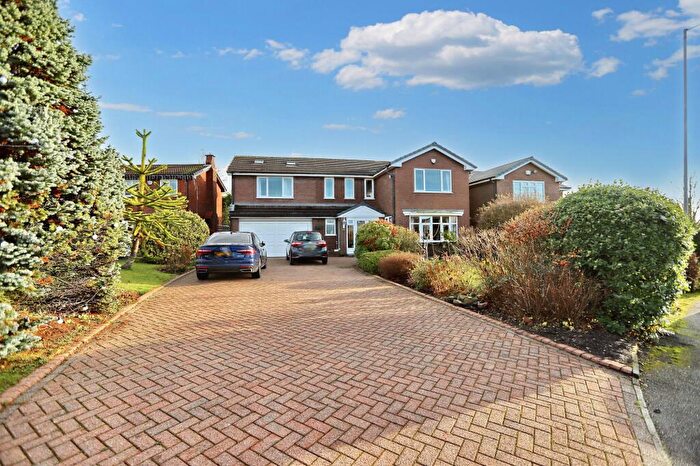 4 Bedroom Detached House For Sale In Sergeants Lane, Whitefield, M45