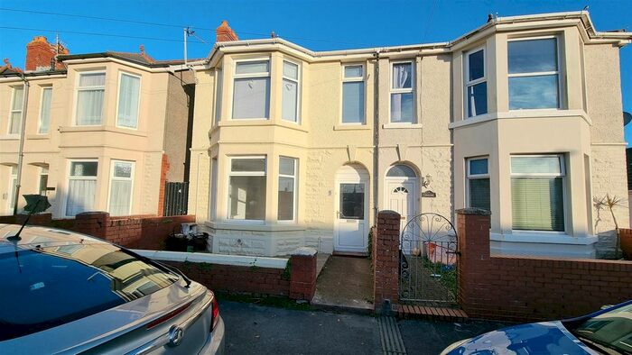 2 Bedroom Flat To Rent In Highfield Avenue, Porthcawl CF36