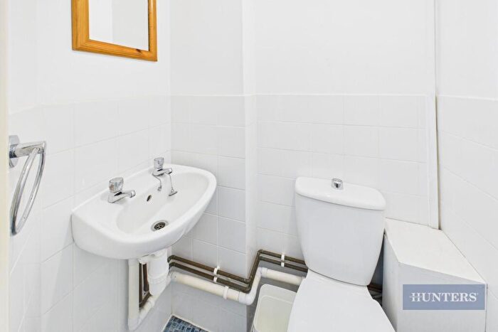 5 Bedroom Semi-Detached House To Rent In Osborne Road North - Student Property, SO17