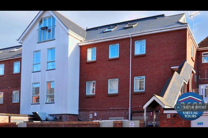 2 Bedroom Flat To Rent In Acland Road, Exeter, EX4