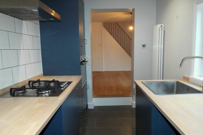 2 Bedroom Property To Rent In Woodside Road, Tonbridge, TN9