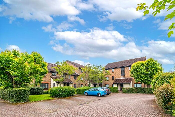 1 Bedroom Flat For Sale In Horley, RH6