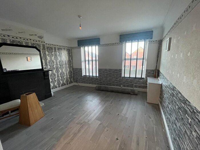 4 Bedroom Flat To Rent In Picton Road, L15