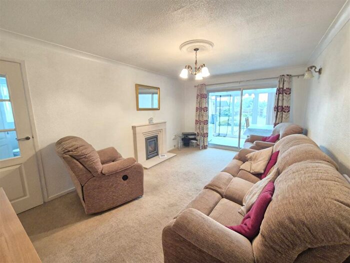 2 Bedroom Detached Bungalow For Sale In Ashburton Road, Hugglescote, Leicestershire, LE67