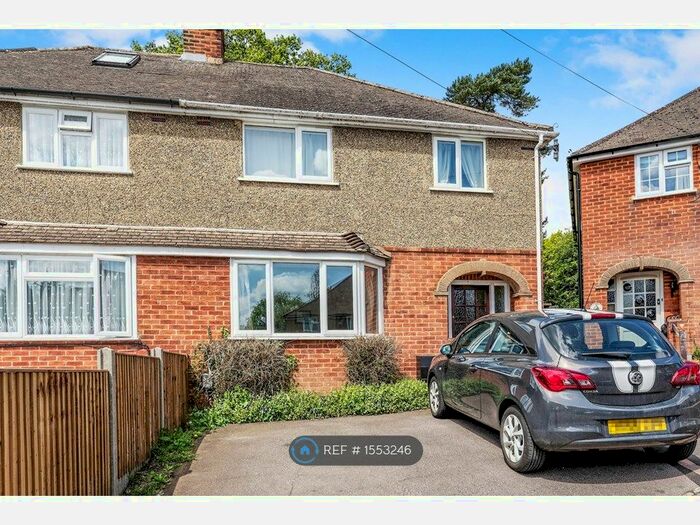 5 Bedroom Semi-Detached House To Rent In Pennings Avenue, Guildford, GU2