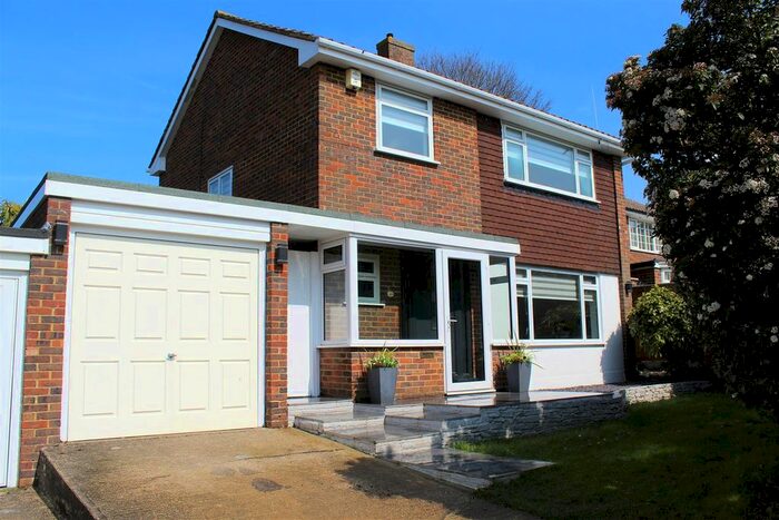 3 Bedroom Detached House To Rent In Beaconsfield Road, Epsom, KT18
