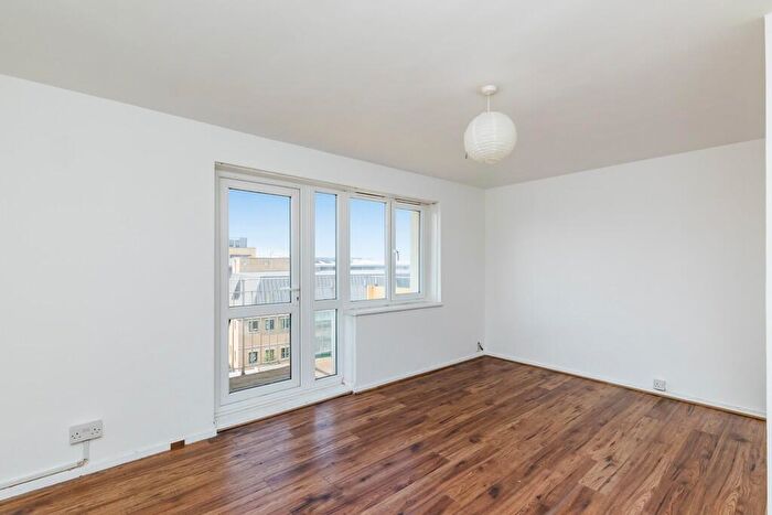 2 Bedroom Apartment To Rent In Donald Hall Road, Brighton, BN2