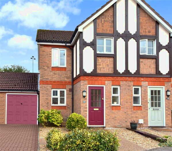 2 Bedroom Link Detached House To Rent In Bowmont Water, Didcot, Oxfordshire, OX11