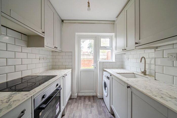2 Bedroom Flat For Sale In Morena Street, London, SE6