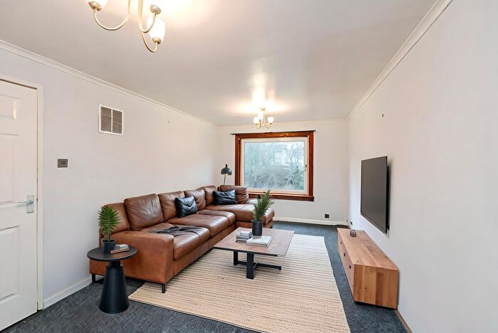 3 Bedroom Terraced House For Sale In Falconer Rise, Livingston, EH54