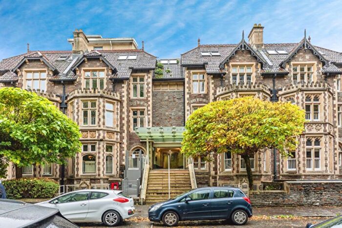 1 Bedroom Flat For Sale In Elmdale Road, Tyndalls Park, Bristol, BS8