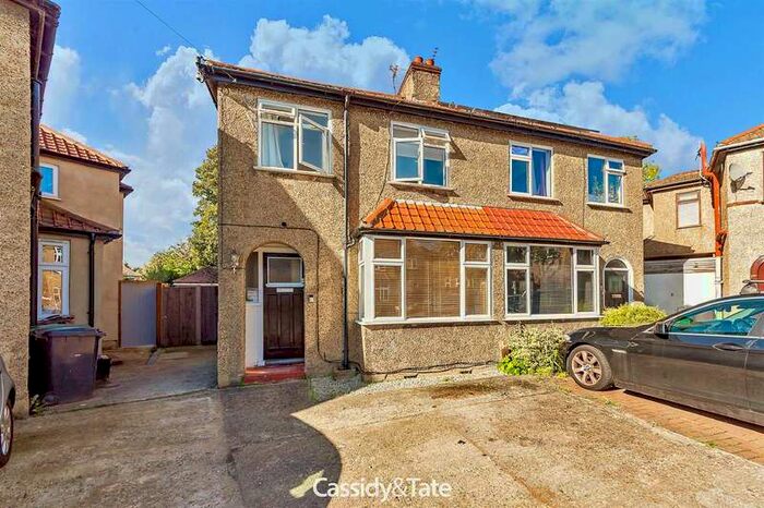 3 Bedroom Semi-Detached House To Rent In Leyland Avenue, St. Albans, AL1