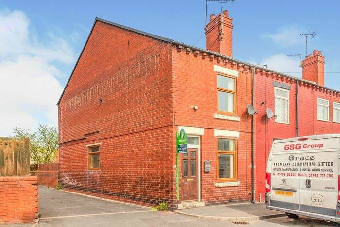 2 Bedroom End Of Terrace House To Rent In Thomas Street, Hemsworth, Pontefract, West Yorkshire, WF9