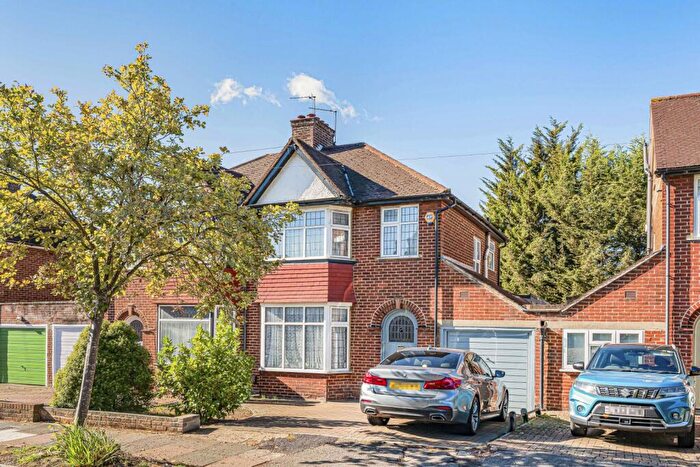 3 Bedroom Semi Detached House For Sale In Gyles Park, Stanmore, HA7