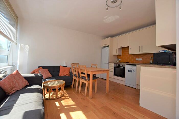 4 Bedroom Flat To Rent In John Ruskin Street London, SE5