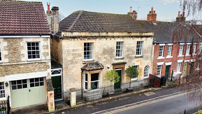 4 Bedroom Terraced House For Sale In Alma Street, Trowbridge, BA14