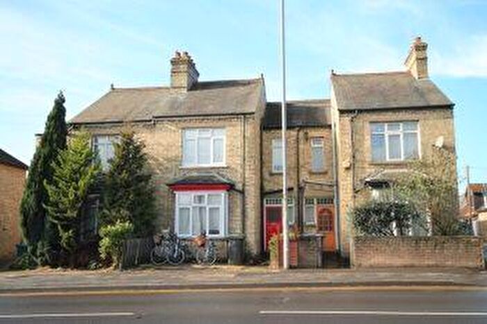 4 Bedroom Semi Detached House To Rent In Elizabeth Way, Cambridge, CB4