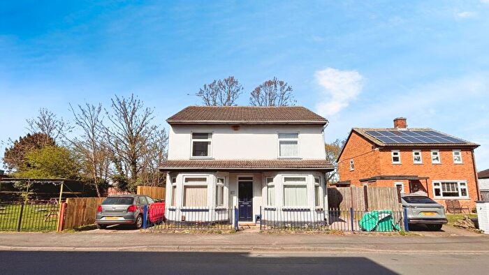 6 Bedroom Detached House To Rent In Priory Street, NG7