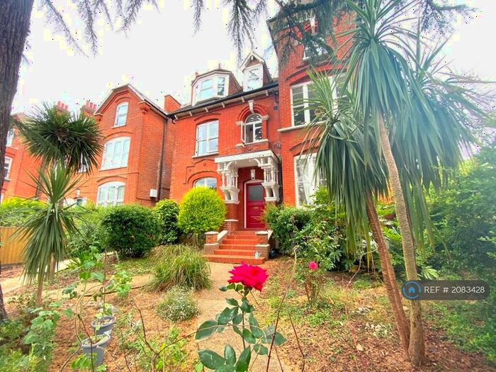 2 Bedroom Flat To Rent In Harold Road, London, SE19