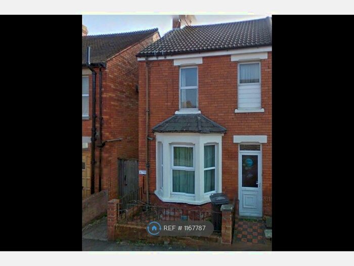 1 Bedroom Flat To Rent In St. Michaels Road, Yeovil, BA21