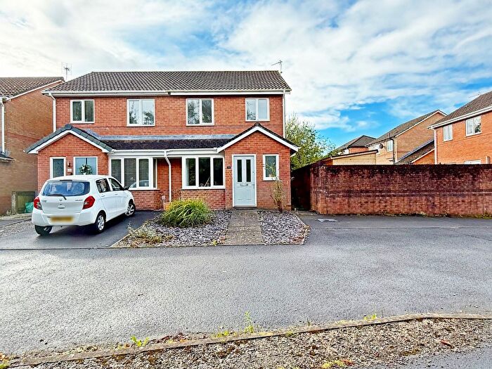 3 Bedroom Semi-Detached House For Sale In Poets Way, Llanharan, Pontyclun, Rhondda Cynon Taff., CF72