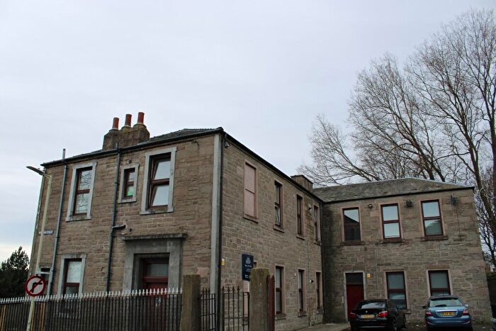 3 Bedroom Flat To Rent In William Street, Dundee, DD1