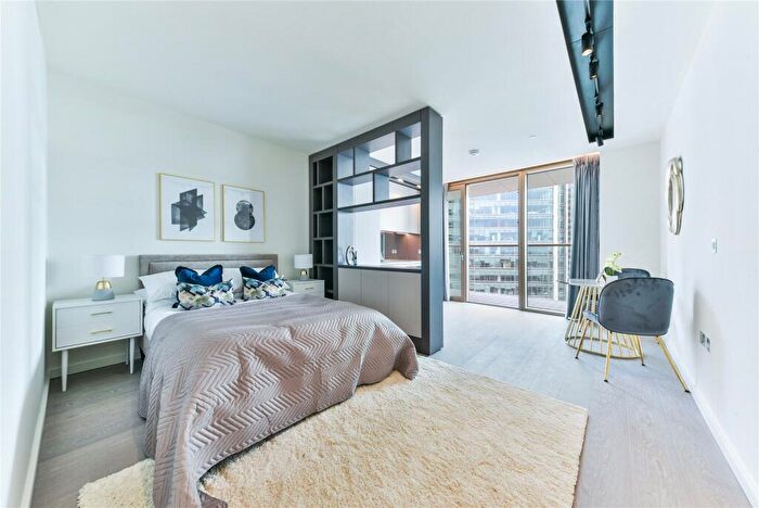 Apartment To Rent In Park Drive, London, E14