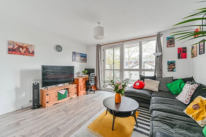 1 Bedroom Flat For Sale In Tudway Road, Kidbrooke, London, SE3