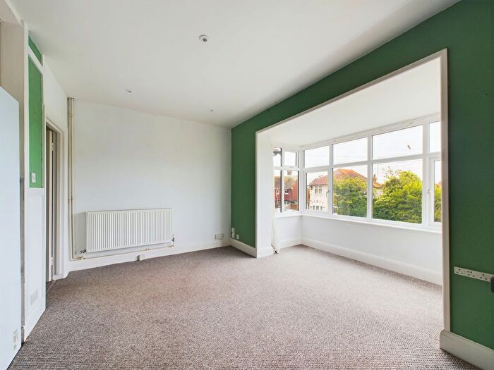 1 Bedroom Flat To Rent In Pevensey Road, Worthing, BN11