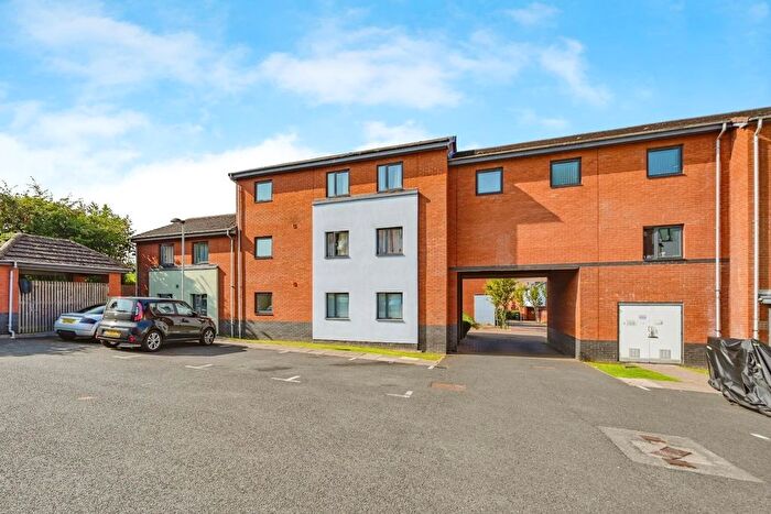 2 Bedroom Flat For Sale In Blackberry Avenue, Lichfield, WS14