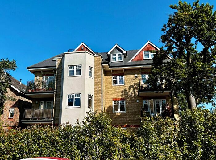 2 Bedroom Apartment For Sale In Oaklands Road, Bromley, BR1