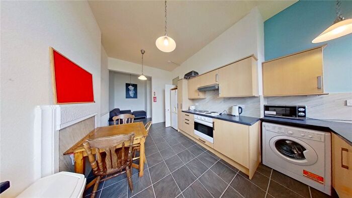 4 Bedroom Flat To Rent In Strathearn Road, Edinburgh, EH9