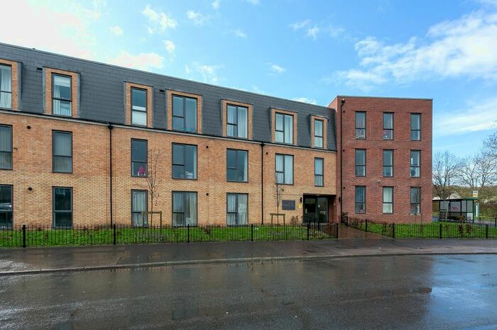 2 Bedroom Flat To Rent In Heysham Drive, Watford, Hertfordshire, WD19