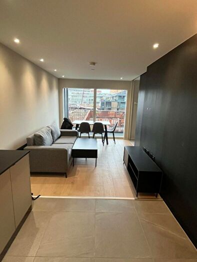 1 Bedroom Flat To Rent In Spinners Way, Manchester, Greater Manchester, M15