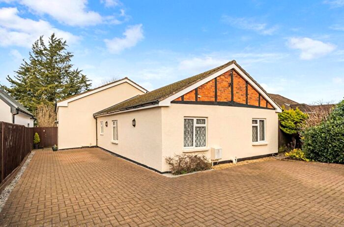 5 Bedroom Detached House For Sale In Hazel Road, Ash Green, Surrey, GU12