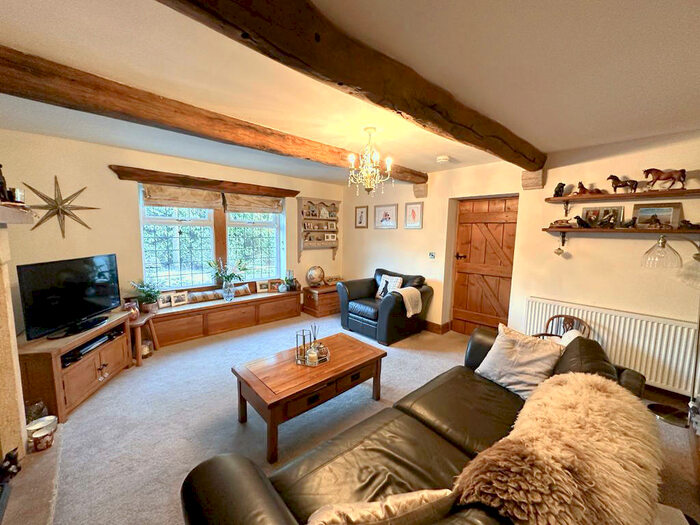 4 Bedroom Detached House For Sale In Freegate, Cowling, BD22