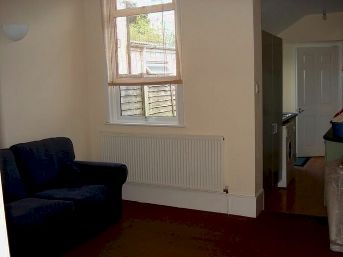 2 Bedroom Property To Rent In Gleave Road, Selly Oak, Birmingham, B29