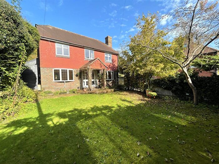 4 Bedroom Detached House To Rent In Coggins Mill Lane, Mayfield, TN20